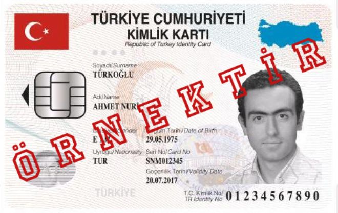 YENİ KİMLİK KARTLARI 2015 YILI SONUNDA VATANDAŞIN CEBİNE GİRECEK