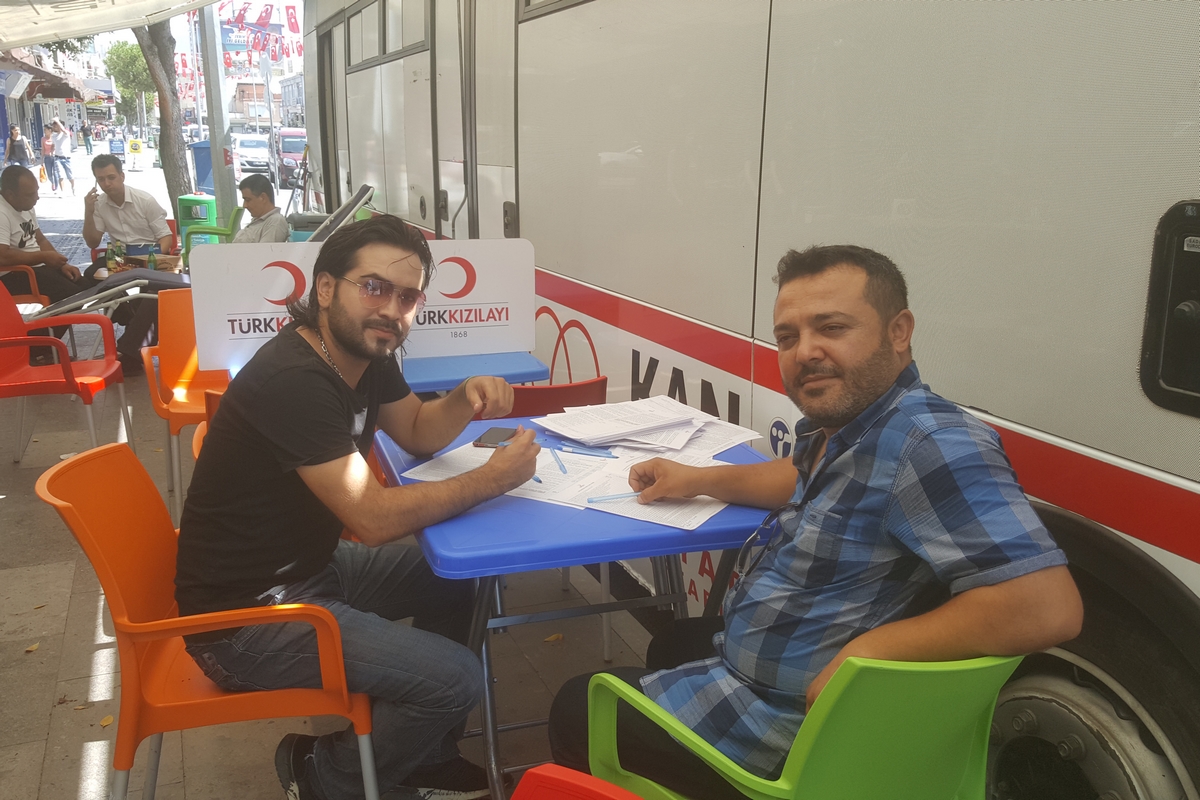 Sanatçı Ali Özmen’den kan bağışı çağrısı