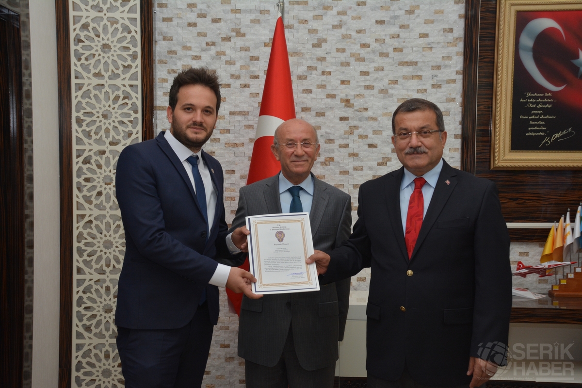 Serik’ten Ayın Polisi Ödüllendirildi