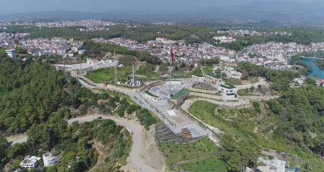 Yemyeşil ve ışıltılı görüntüsüyle Türkbeleni göz kamaştırıyor