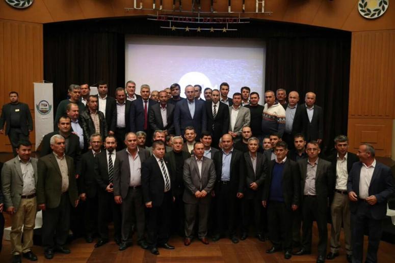 Bakan Çavuşoğlu, Serik'te Muhtarlarla Bir Araya Geldi