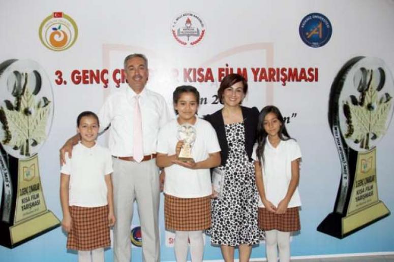 Gazi Ortaokuluna Teşvik Ödülü