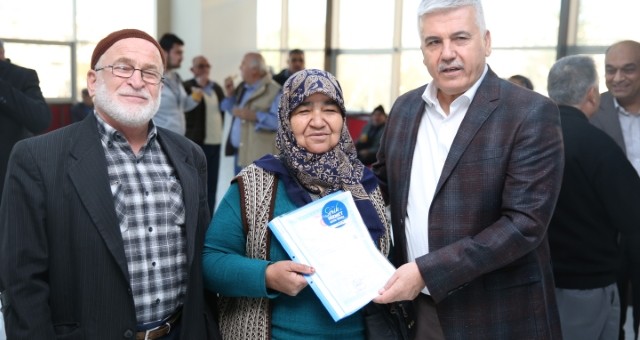 Serik'te Hak Sahiplerine Tapuları Dağıtıldı