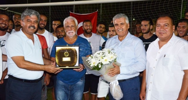 Çalık'tan Mehmet Şansal'a teşekkür plaketi