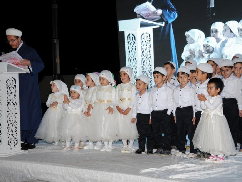 Vuslat İlim Derneği Minik Öğrencileri İcazet Diplomalarını Aldı