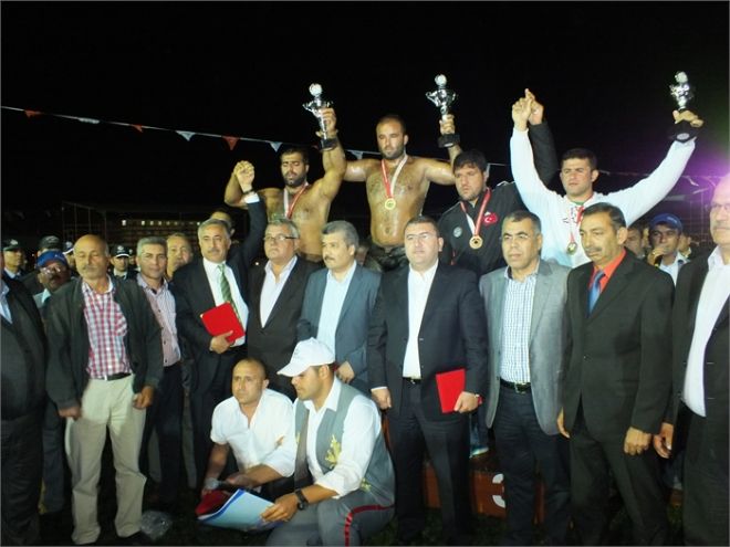 SERİK GÜREŞLERİNİN RESMİ SONUÇLARI