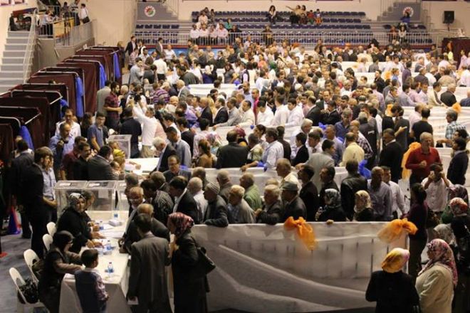 ANTALYA'DA AK PARTİ TEMAYÜL YOKLAMASI YAPILDI