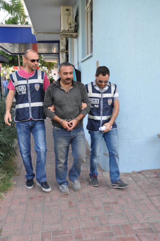 ZEHİR TACİRİ SUÇÜSTÜ YAKALANDI 