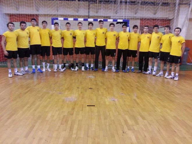 YÜKSELİŞLİ HENTBOLCÜLER RAKİP TANIMIYOR