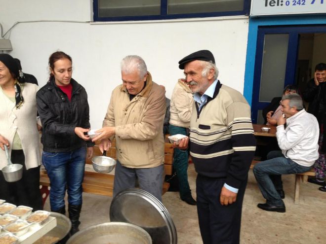 YÖRÜK DERNEKLERİNDEN MÜŞTEREK AŞURE