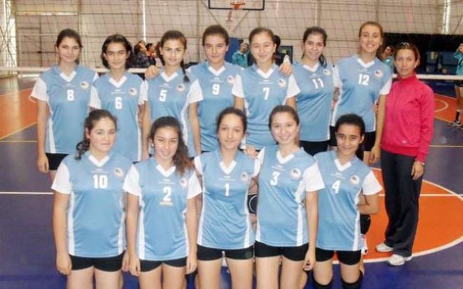 ANADOLU LİSELİ GENÇ KIZLAR ENGEL TANIMIYOR