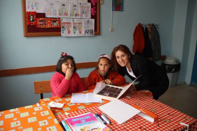 SERİK BELEDİYESİ ENGELLİLER GÜNÜNDE ENGELLİLERİ ZİYARET ETTİ.