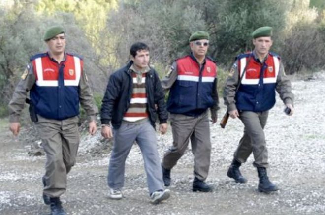CİNAYET ZANLISI DAMAT TESLİM OLDU