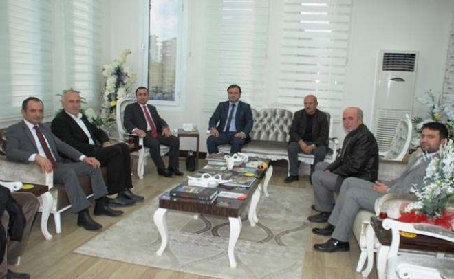KARADENİZLİLER DERNEĞİ İL EMNİYET MÜDÜRÜNÜ MAKAMINDA ZİYARET ETTİ