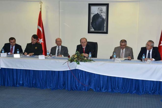 ANTALYA VALİLİĞİNCE SEÇİM GÜVENLİĞİ TOPLANTISI YAPILDI