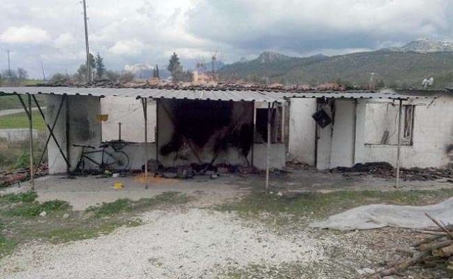 ALACAMİ KÖYÜNDE CAMİİ LOJMANI YANDI