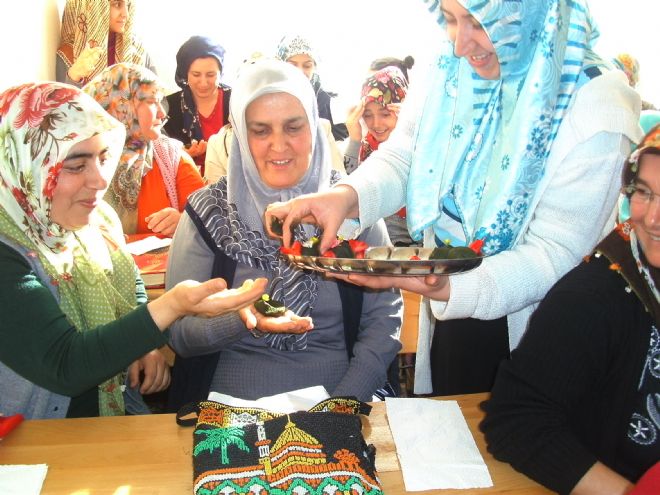 SERİK AKÇAALAN KUR'AN KURSUNDA KINA ŞENLİĞİ
