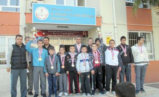 DR. GÜLŞEN BAKİ ÖZPINAR GÜREŞ BAŞARISI