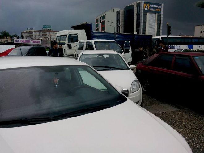 BELEK KAVŞAĞINDA ZİNCİRLEME KAZA 
