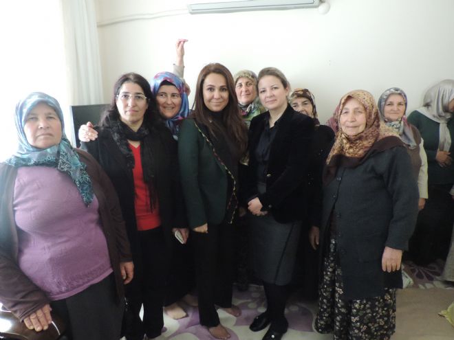 GÖKCEN ÖZDOĞAN ENÇ VE AK KADINLARDAN EV VE ESNAF ZİYARETLERİ
