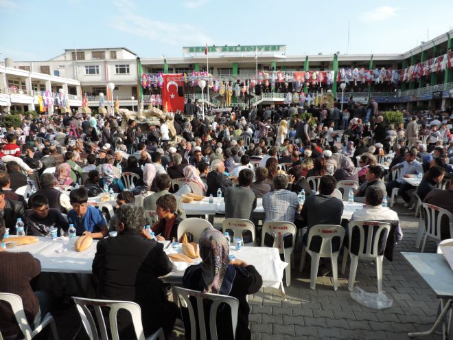 YENİ BAŞKAN ÇALIK'TAN TEŞEKKÜR YEMEĞİ