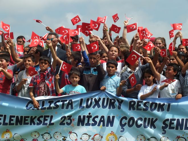CALİSTA LUXURY RESORT OTEL 23 NİSANDA ÇOCUKLARI MİSAFİR ETTİ