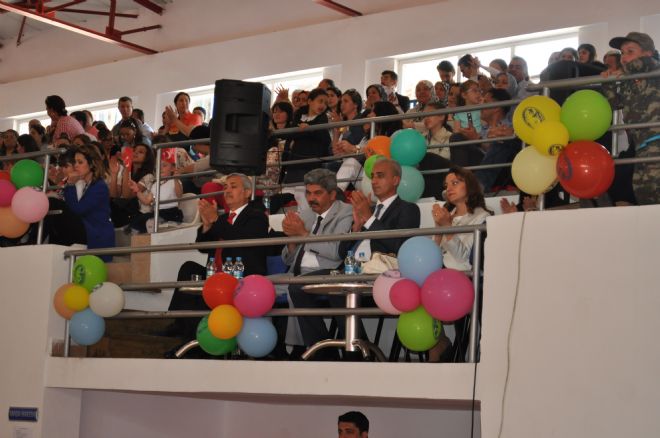 YÜKSELİŞTE 23 NİSAN COŞKUSU