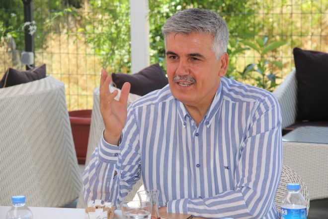 SERİK BELEDİYE BAŞKANI PROF.DR.RAMAZAN ÇALIK SERİK İLÇESİNDE GÖREV YAPAN GAZETECİLERLE KAHVALTIDA BULUŞTU