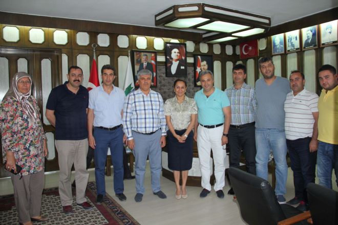 SERİK BELEDİYE BAŞKANI PROF. DR. RAMAZAN ÇALIK, AK PARTİ ANTALYA MİLLETVEKİLİ GÖKÇEN ÖZDOĞAN ENÇ'İ MAKAMINDA AĞIRLADI