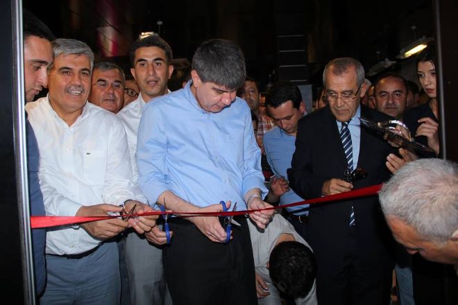 BAŞBAKAN ERDOĞAN'A SEÇİM BÜROSU