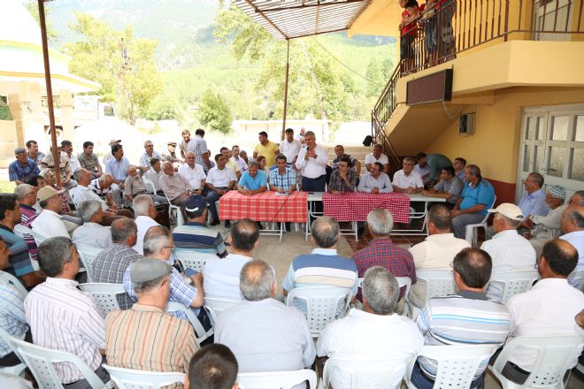 AK PARTİDEN GEBİZ BÖLGESİNE ÇIKARTMA