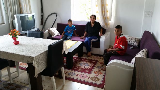 İYİLİK MELEKLERİ ŞEN AİLESİNİ SEVİNDİRDİ