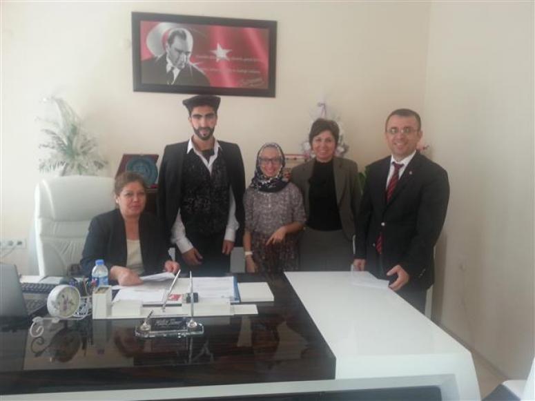 Tiyatroya Kostümlü Davet
