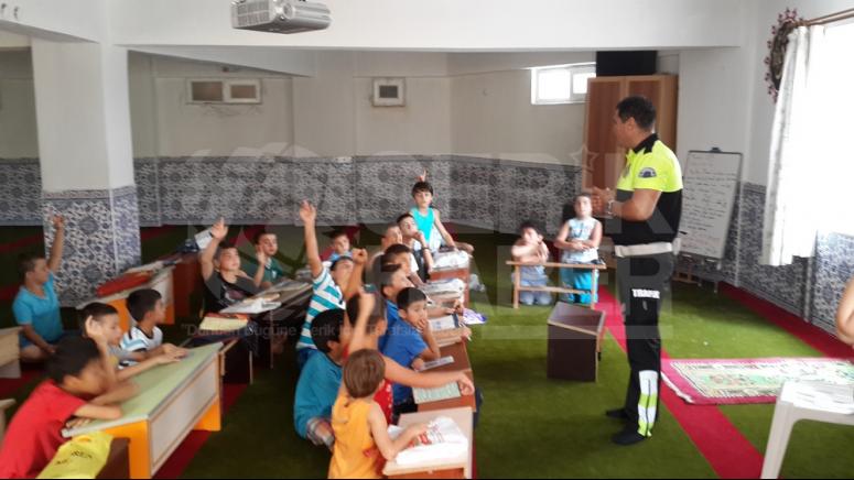 Kuran Kursu Öğrencilerine Polisten Ziyaret