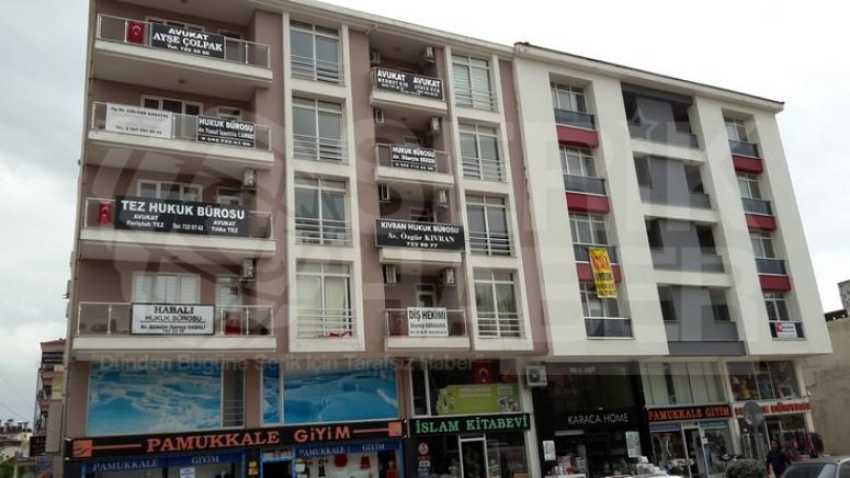 İşhanındaki 14 ofise hırsız girdi