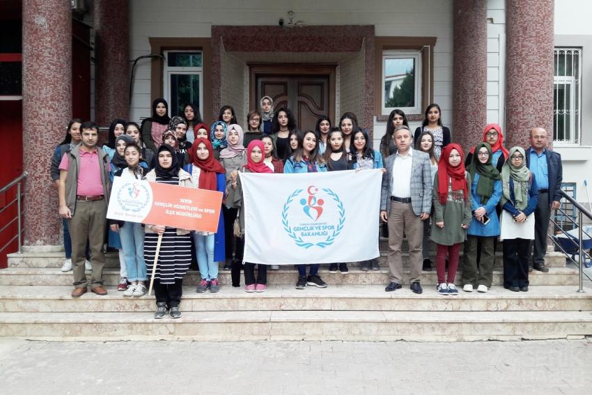 Gençlere Şehirler, Kültürler ve Yöreler gezisi yapıldı
