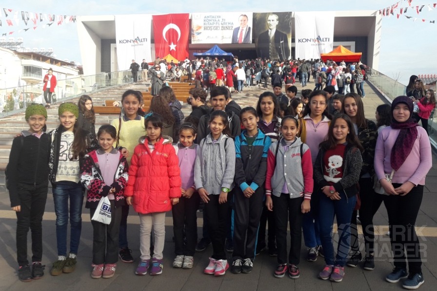 Yukarı Kocayatak'tan Kitap Fuarı Ziyareti