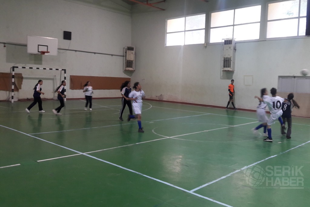 Okul Sporları Futsal İle Başladı