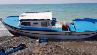 Kayalıklarda mahsur kalan amatör balıkçıyı, balıkçılar kurtardı