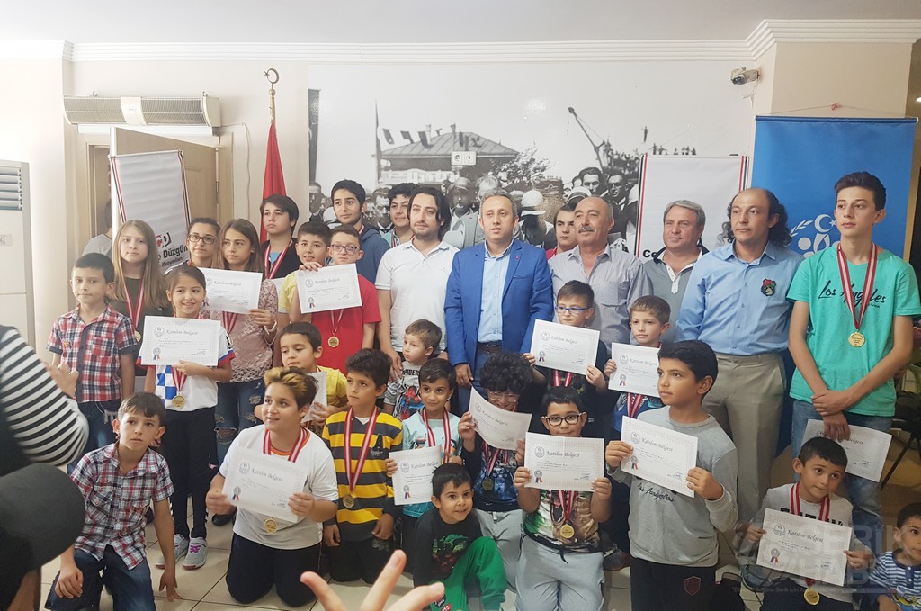 Cumhuriyet Bayramı Satranç Turnuvası Düzenlendi