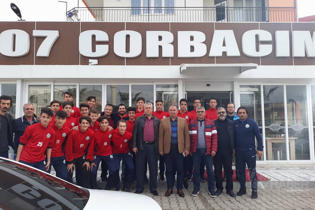 Şampiyon Takıma Yemek