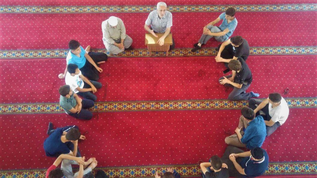 Gençler İtikaf’a Girdi