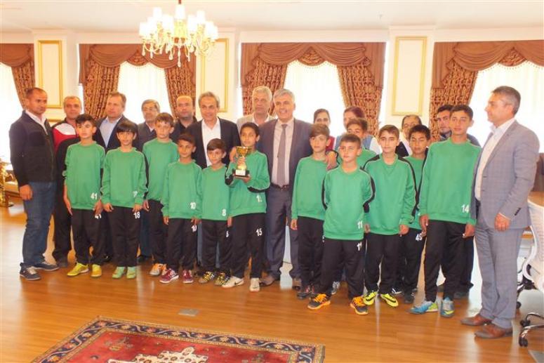 Serik Belediyespor U12 Takımı Özel Turnuva İçin Kıbrıs’a Gitti