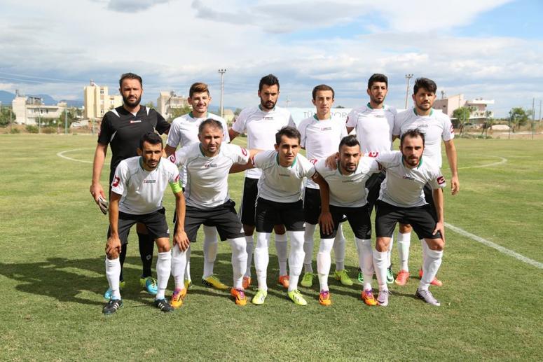 Evinde Konaklı’ yı Topa Tuttu