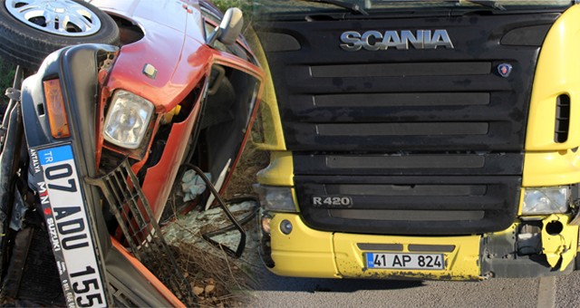 TIR'la Çarpışan Otomobil Şarampole Yuvarlandı: 4 Yaralı
