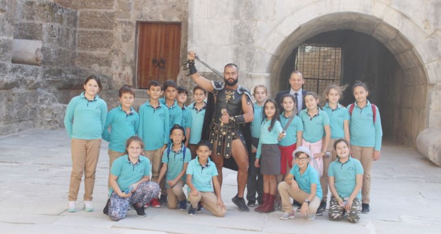 Yükselişli Öğrencilerden Farklı Dersler