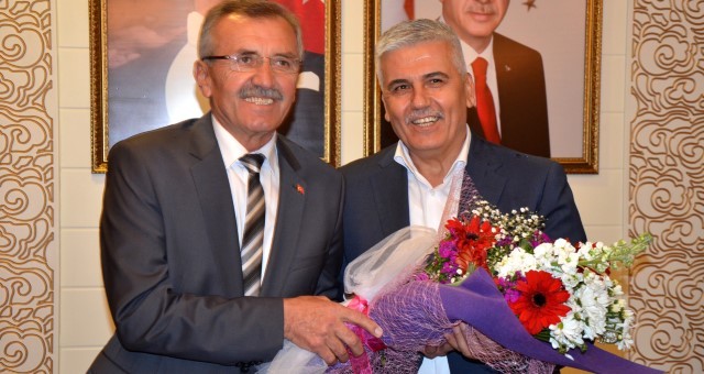Başkan Aputkan Görevi Devraldı