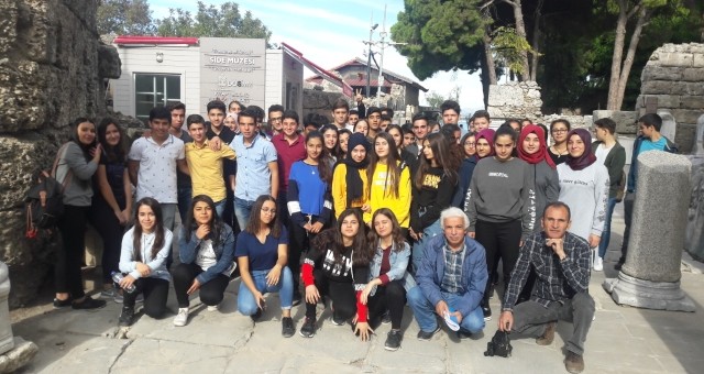 Öğrenciler Gezerek Öğreniyorlar