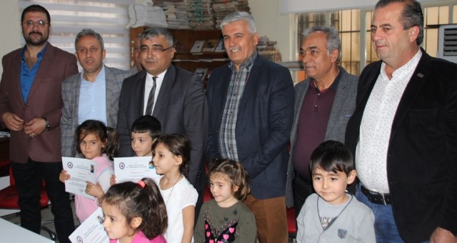 Kütüphaneden Öğrencilere Ödül