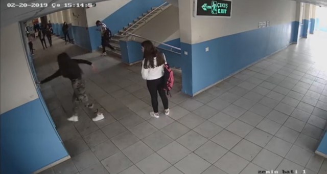 Sınıftaki Dayağın Görüntüleri Ortaya Çıktı